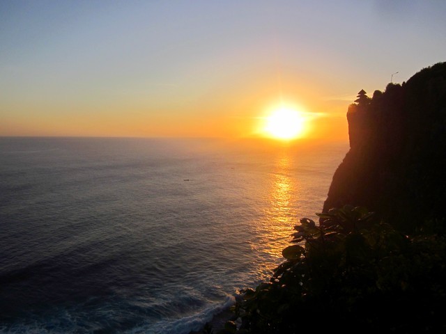 Храм Улувату (Uluwatu Temple) на Бали